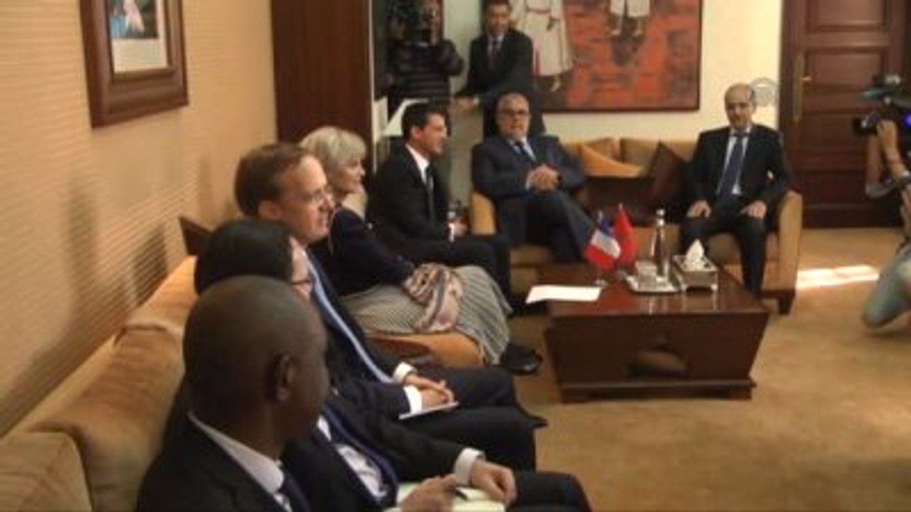 Fransa Başbakanı Valls Fas'ta