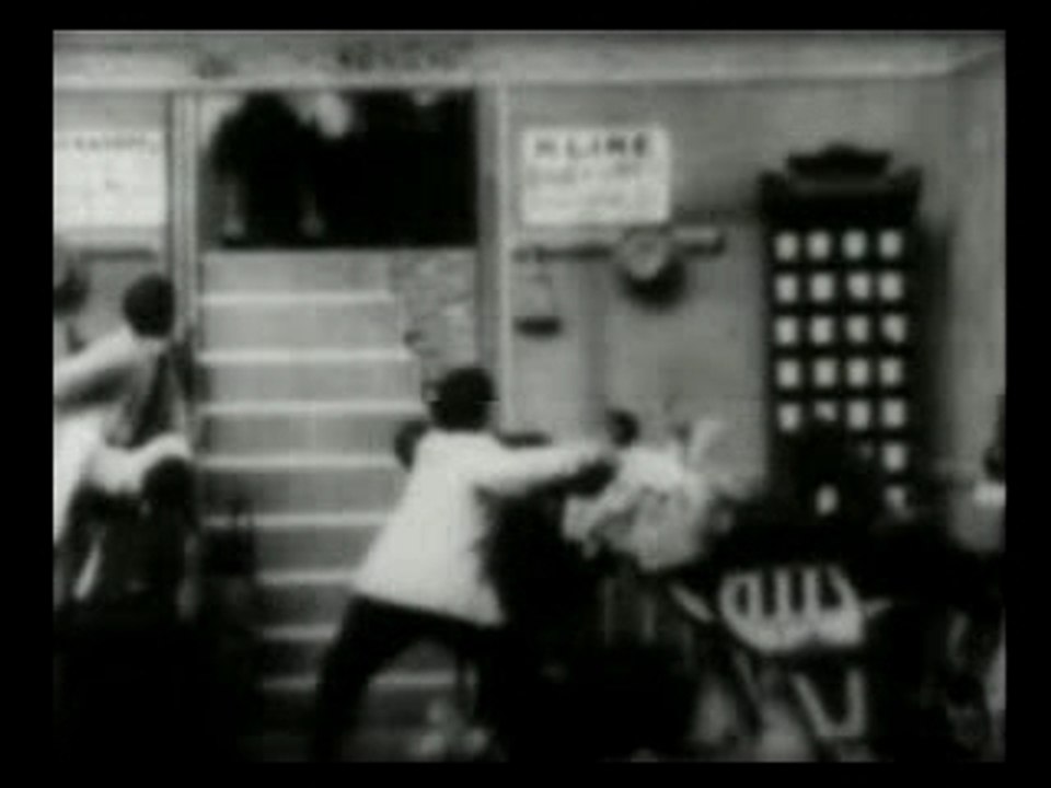 Edison - 1898 -  The Barber Shop