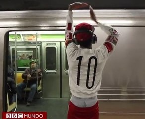 ¿Cuánto ganan los bailarines "ilegales" del metro de Nueva York?