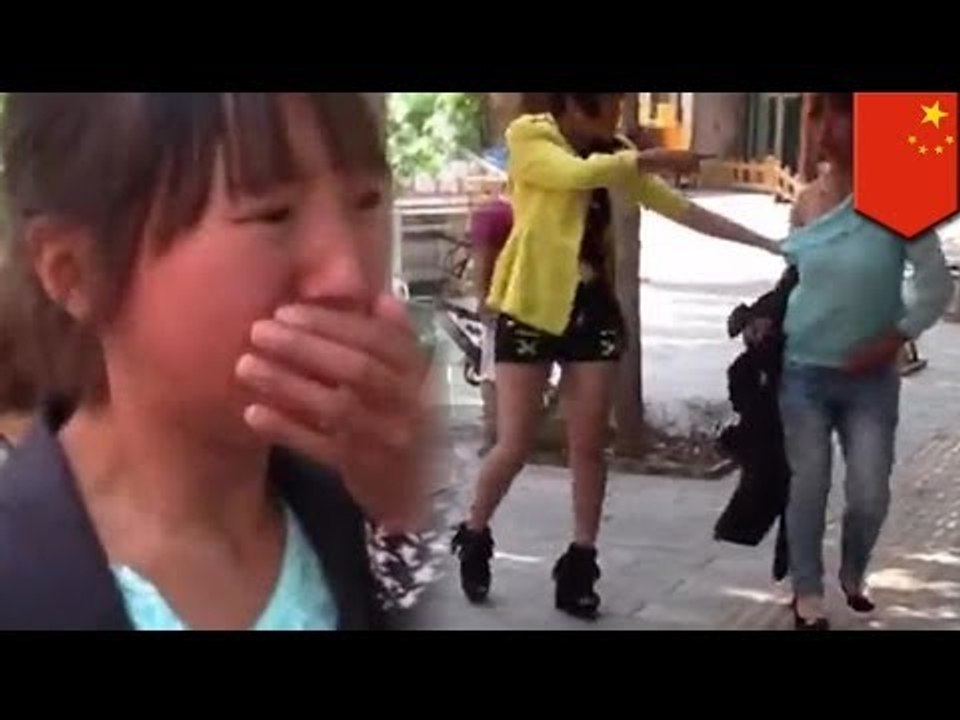 Любовница избила жену на глазах у мужа и всей улицы