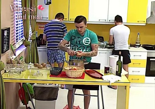 marinica in casa baietilor....printzi pregateste o surpriza lui marinica 2015-04-08 17-09-27-223