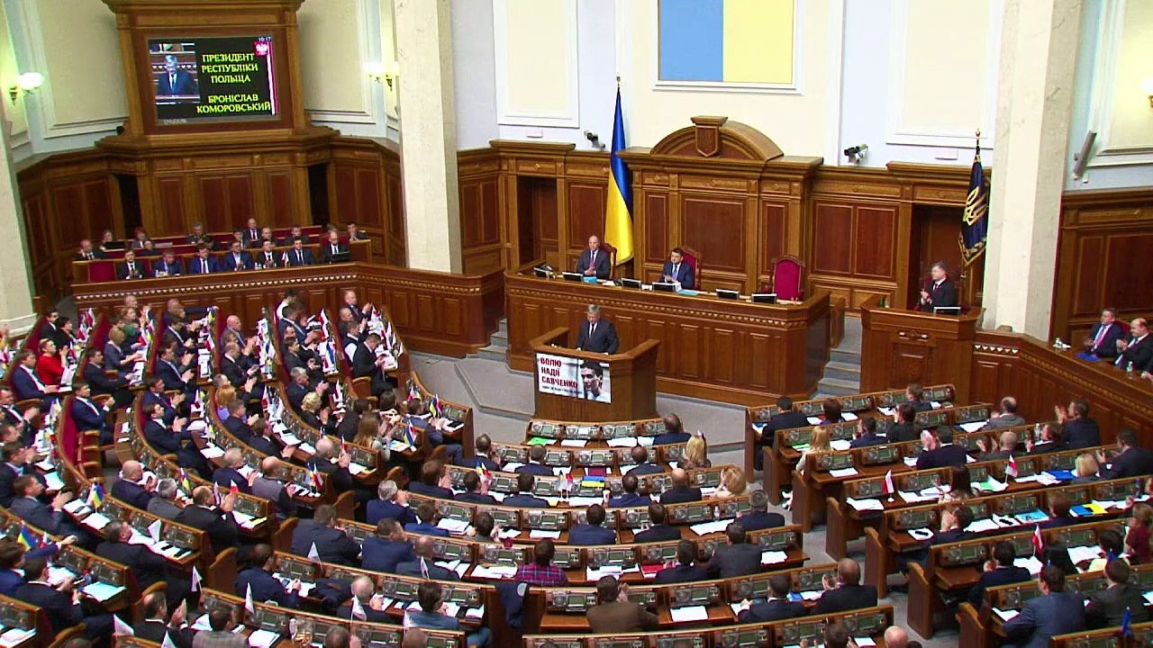 Poland's Komorowski in Kiev to show support for Ukraine