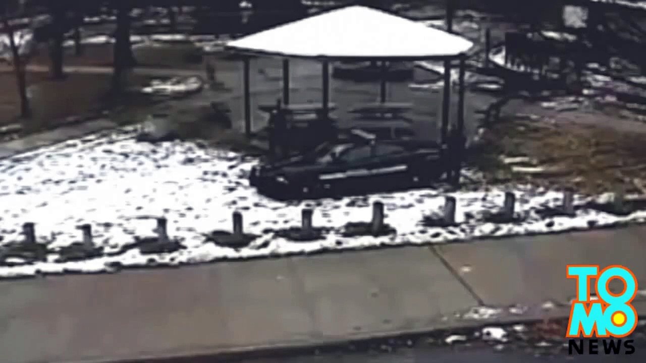 تسجيل جديد يظهر شرطة كليفلاند تمنع أخت تامير رايس من مساعدته