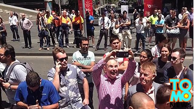 صور سيلفي في مسرح جريمة سيدني تثير الغضب على الإنترنت