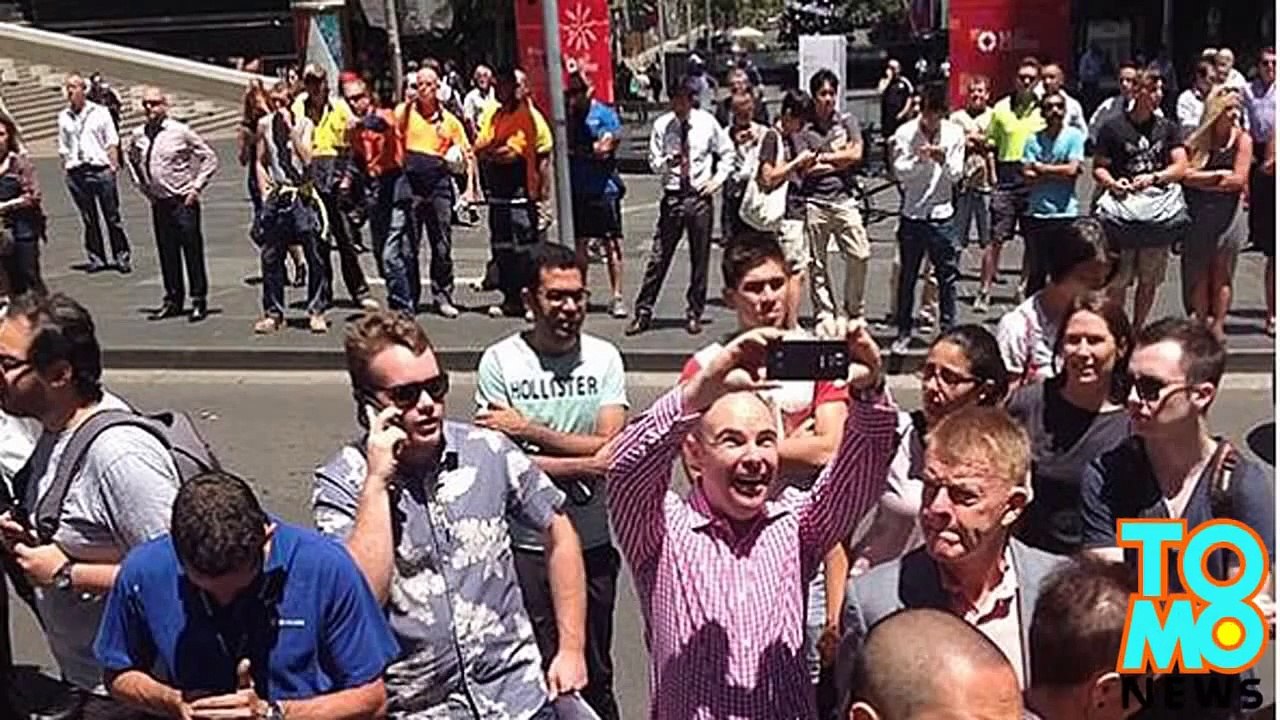 صور سيلفي في مسرح جريمة سيدني تثير الغضب على الإنترنت