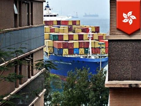 Как гигантский контейнеровоз чуть не врезался в Гонконг