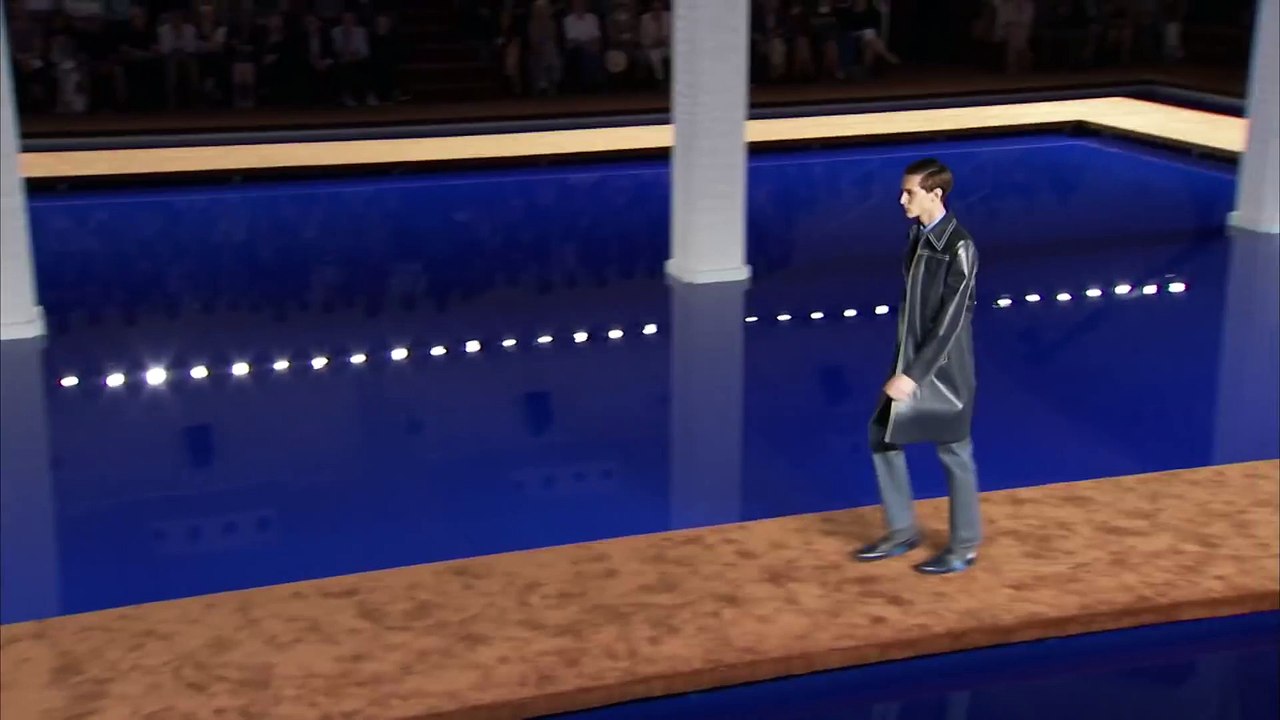 PRADA SPRING_SUMMER 2015 MENSWEAR SHOW (1080p)