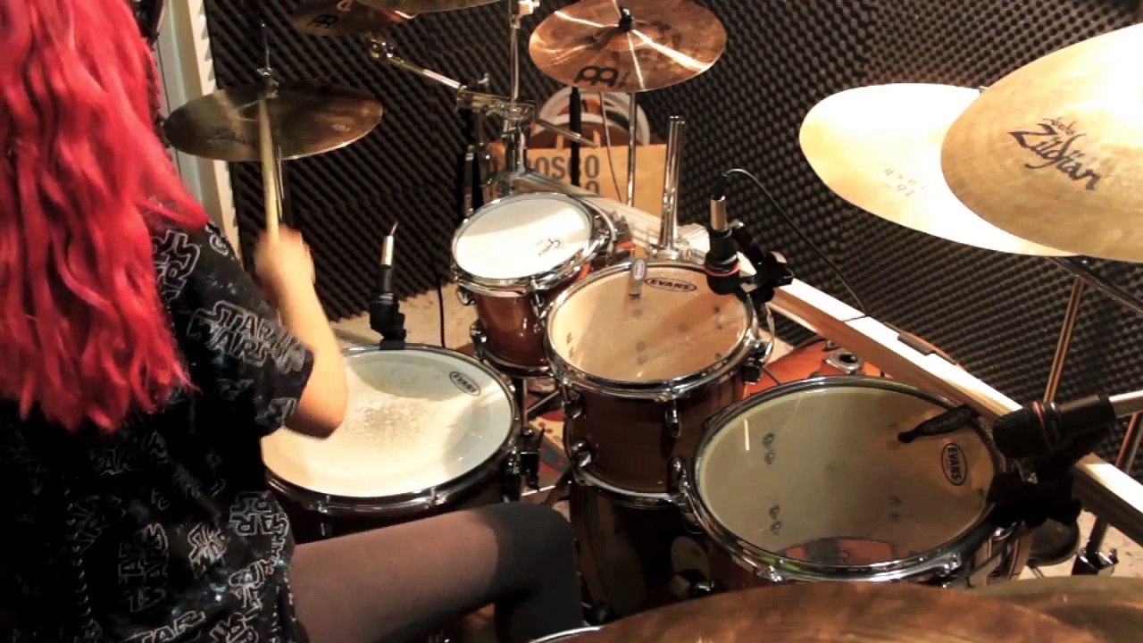 Car Radio - Twenty One Pilots - Girl Drum Cover Atte HD