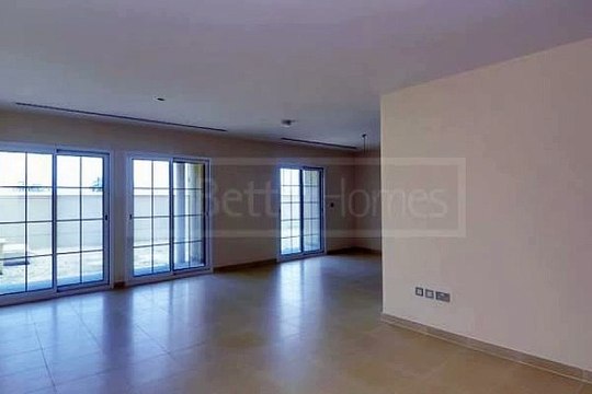 Mediterranean Townhouse JVT with Landscaped Garden