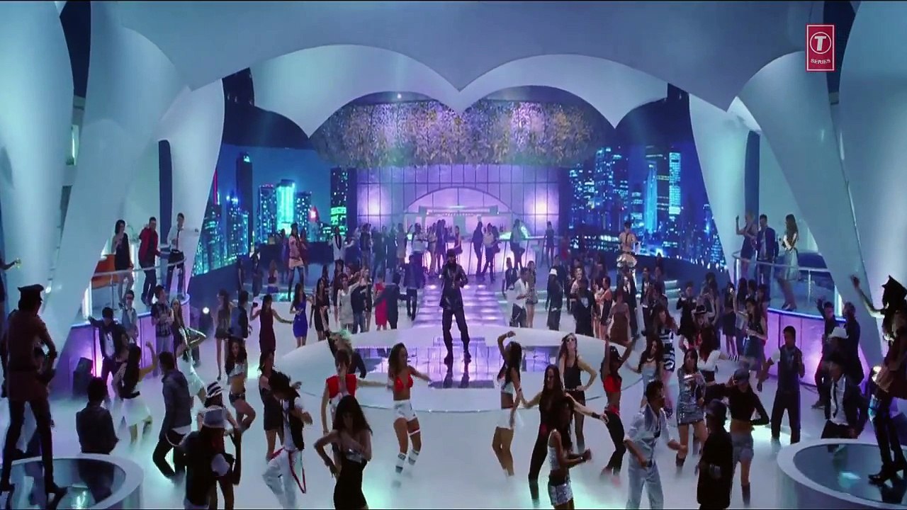 Criminal (Full Song) Ra.One_ _ ShahRukh Khan _ Kareena Kapoor