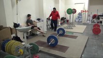 Antalya Halterde Görme Engelli İşsiz Şampiyon