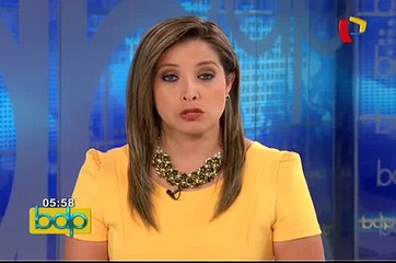 Combi se incendia en plena vía de Surco: pasajeros lograron escapar