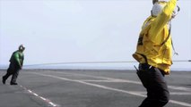 [軍事紀錄-航母作業中]近距離的拍攝航母甲板的起降作業 IN 美海軍卡爾文森號航母（CVN-70）