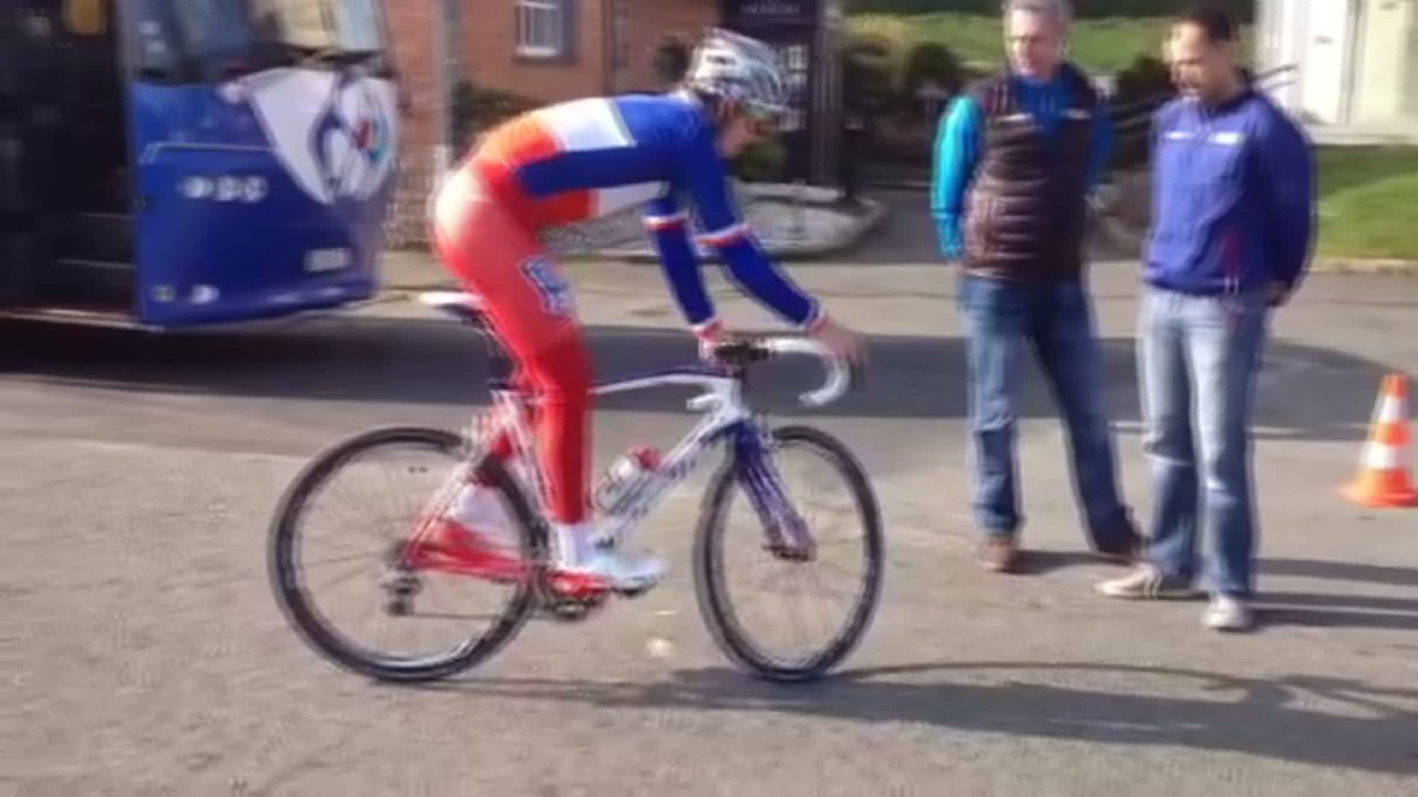Cyclisme - Insolite : Les acrobaties d'Arnaud Démare