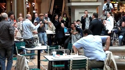 Paul Potts singt La Prima Volta für Flashmob in Oberhausen