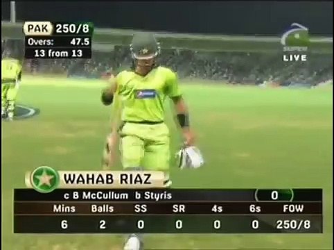 Misbah-ul-Haq Master blaster -Pak VSNz 4th ODI Last 2 overs 2014