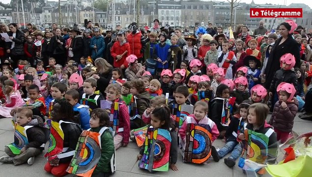 Vannes. Carnaval : quatre écoles défilent en ville
