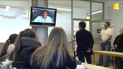 Les lycéens interrogent un journaliste sur la liberté d'expression