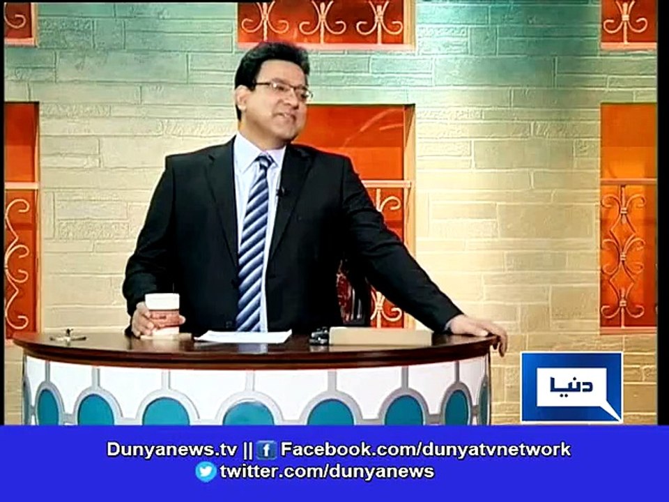 Dunya News-Azizi comments on Shehla Raza and Shehreyar Mehr's 'mother-son' relation . . .