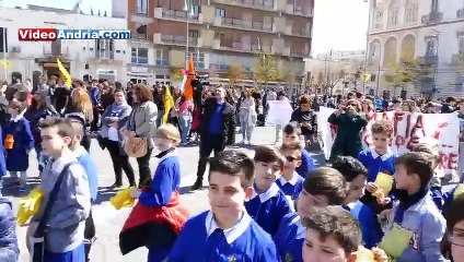 Studenti andriesi in Piazza: "Non dimentichiamo le vittime della Mafia"