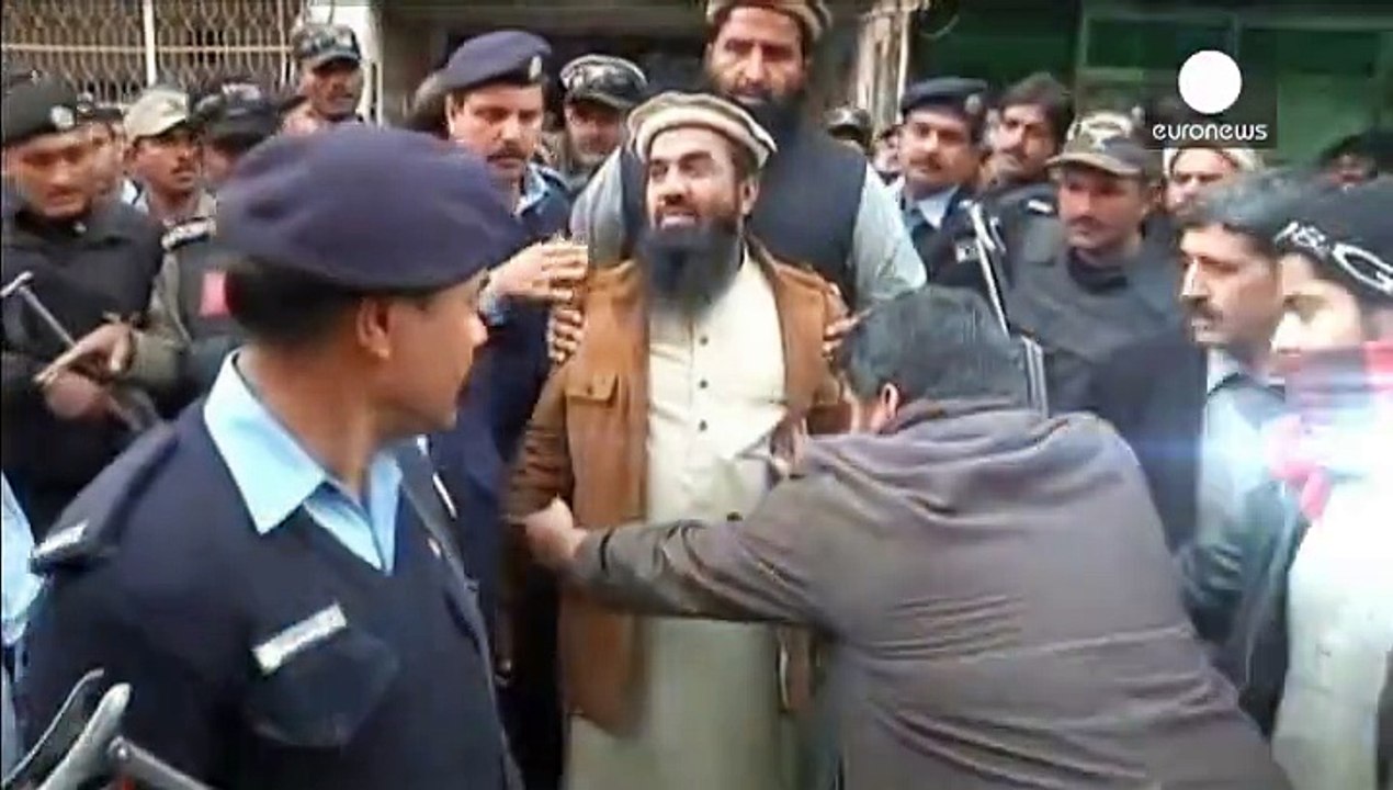 L'Inde furieuse après la libération du cerveau présumé des attentats de Bombay par le Pakistan