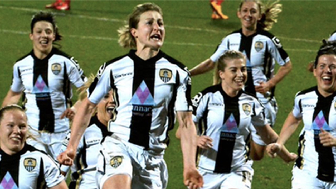 Notts County's Girls Score In Amazing Free Kick Against Arsenal