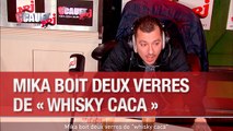 Mika boit deux verres de 