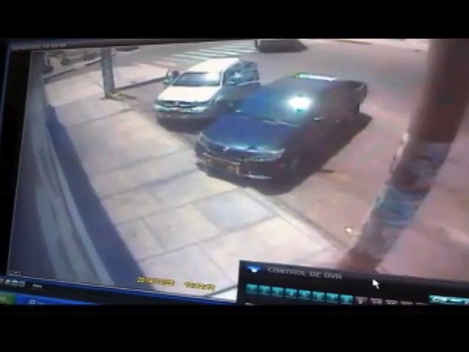 Video: Empresario peruano frustra intento de asalto y mata un sospechoso