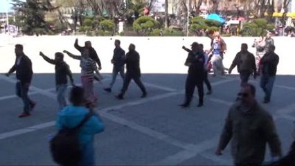 Mahalle Sakinlerinden Vali Kaban'a "Özür Ziyareti"