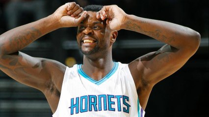 Fan Gets Hit in Face (Hard!) with Errant Pass at Kings-Hornets Game