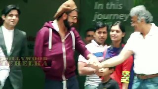 Snapshot  Ranveer Singh discharged from hospital post shoulder surgery