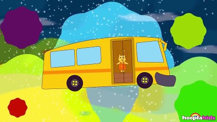 Wheels on the Bus Go Round and Round Nursery Rhyme - Spanish Version (Canciones infantiles)