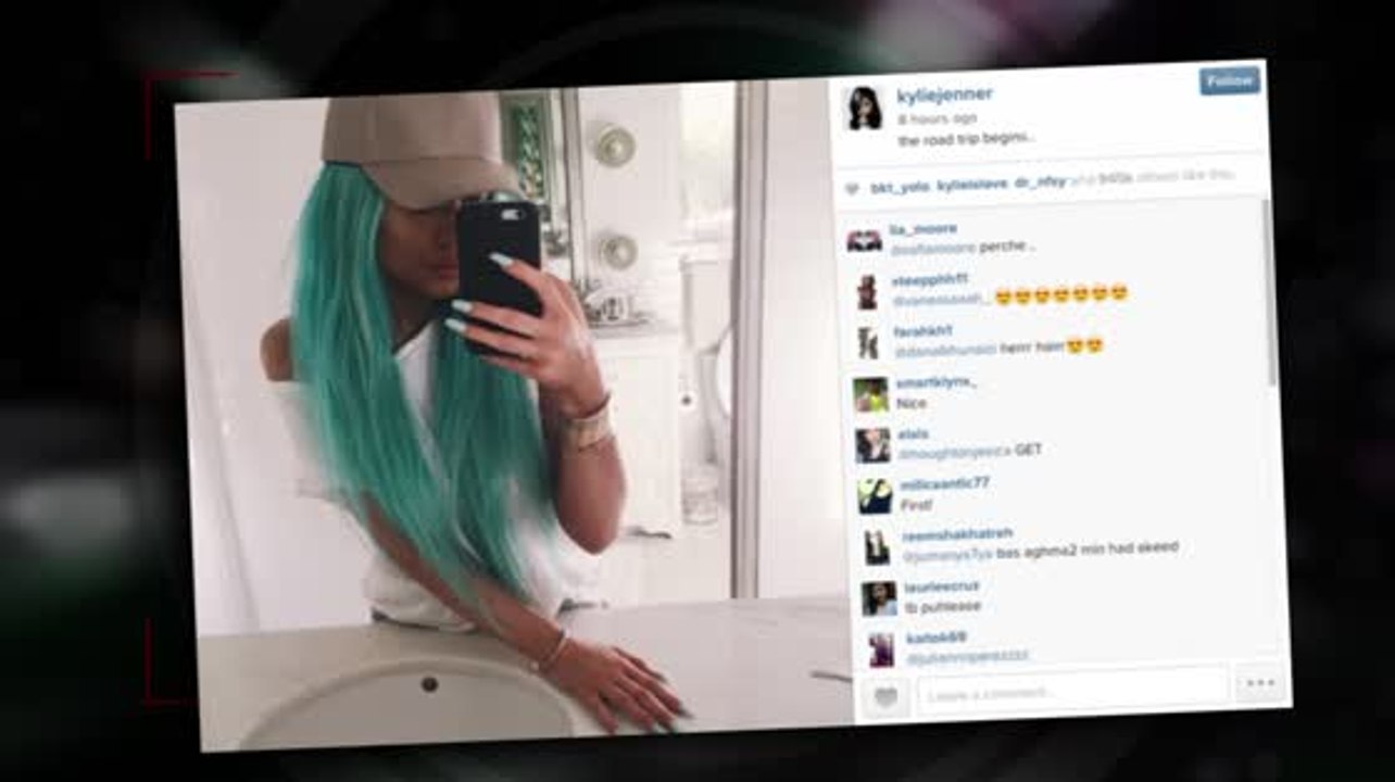 Kylie Jenner färbt sich die Haare für Coachella