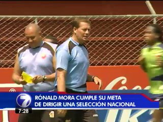 “Macho” Mora cumple la meta de dirigir una Selección Nacional