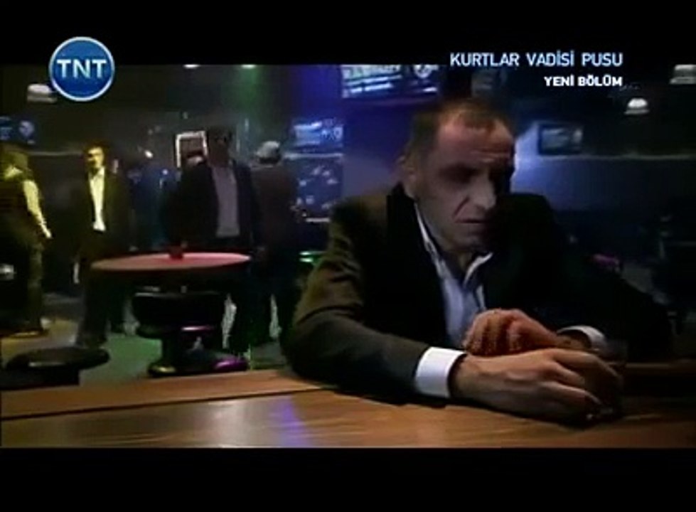 Kurtlar Vadisi Pusu. Polat  Memati Barda Kavga