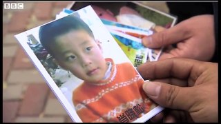 China_ Father continues search for abducted son - BBC News