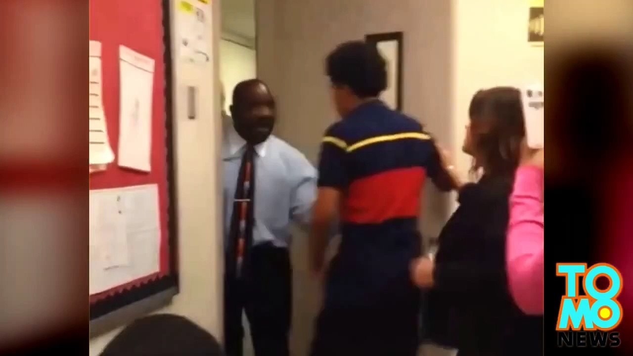 طالب ثانوي من هيوستن يهاجم أستاذه بعد أن فرض عليه الأخير امتحاناً