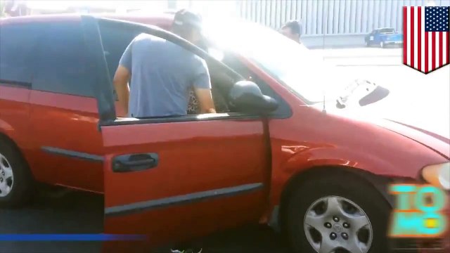 الإيمان بالإنسانية مازال موجوداً والناس توقف سارق سيارات في سان دييغو