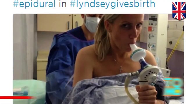 سيدة بريطانية توثق على تويتر ولادة ابنتها