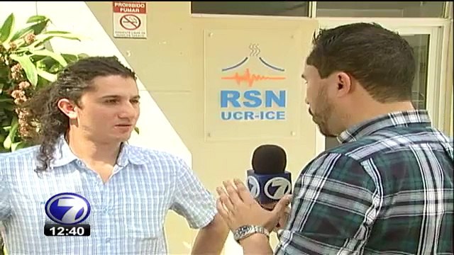 Expertos monitorean actividad del volcán Turrialba