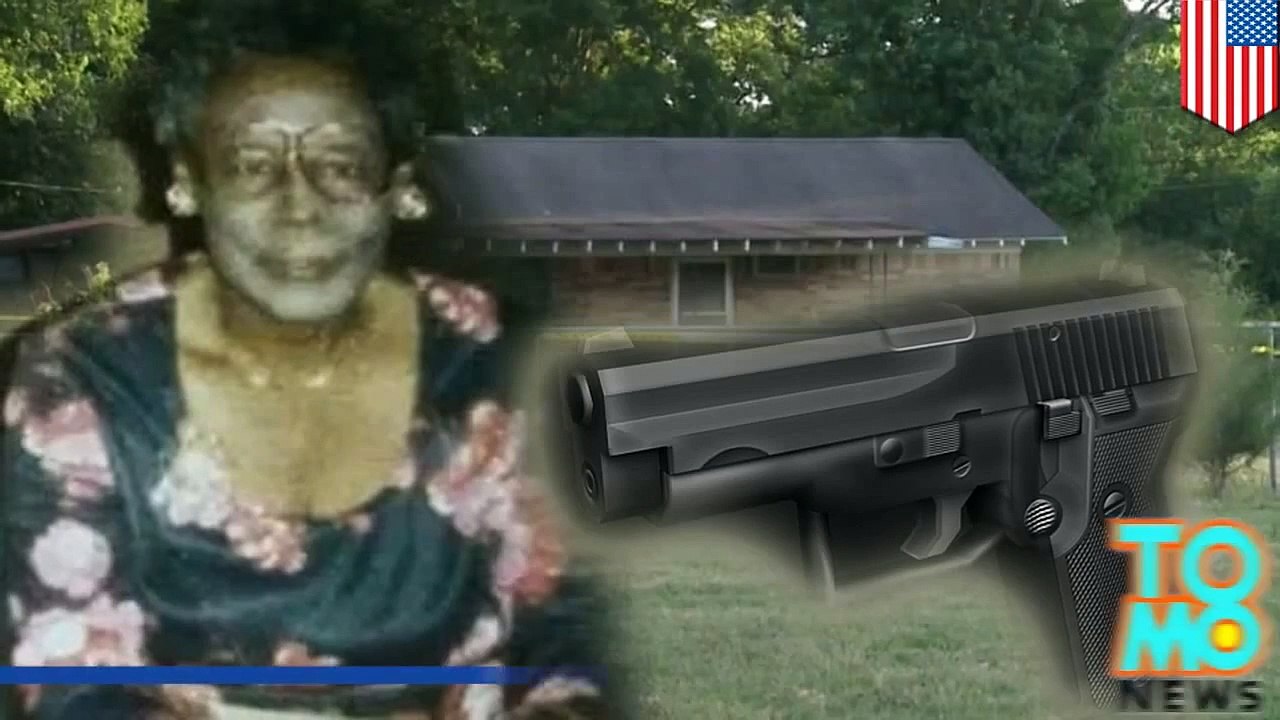 شرطي يقتل امرأة تسعينية تحمل مسدساً