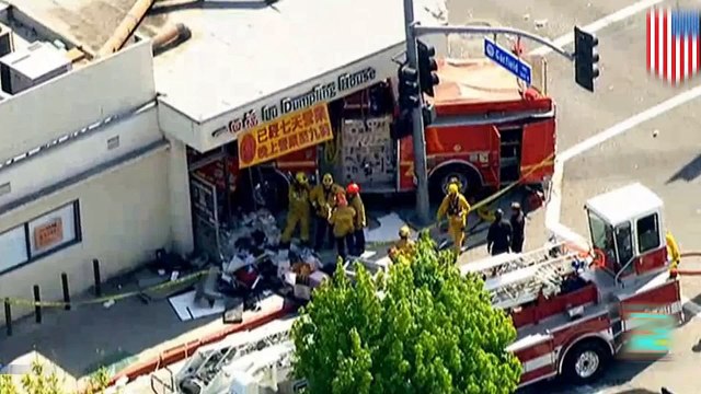 سيارة إطفاء تخترق مطعم في جنوب كاليفورنيا