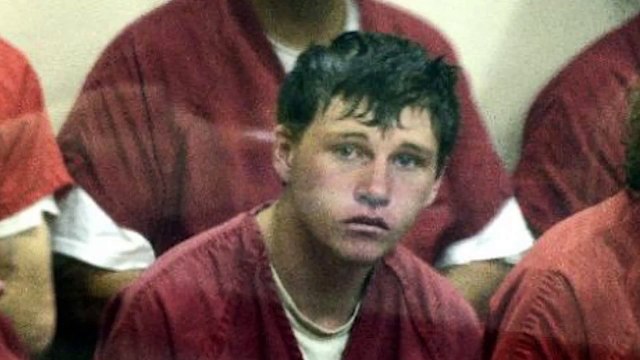 جريمة إكس بوكس ومراهق يضرب رجلا يعاني اضطراباً عقلياً