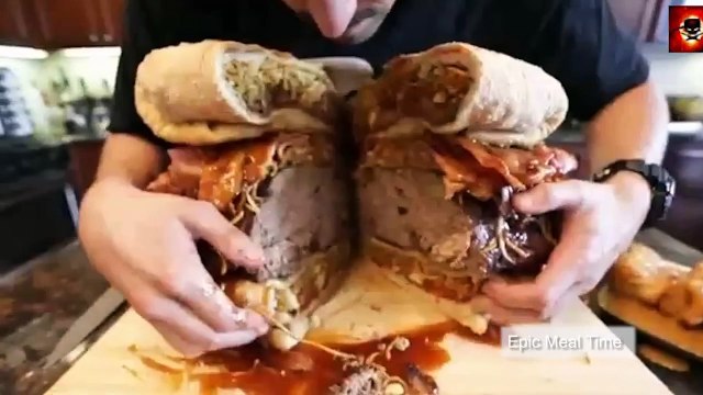 صينية تتعرض للفشل الرئوي لدى التهام الطعام في حفلة