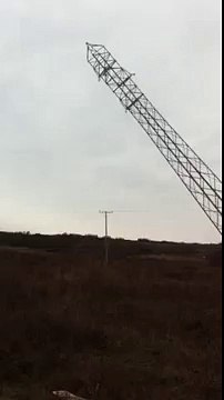Destruction of high voltage pole - rrezimi i shtylles te tensionit te larte elektrik