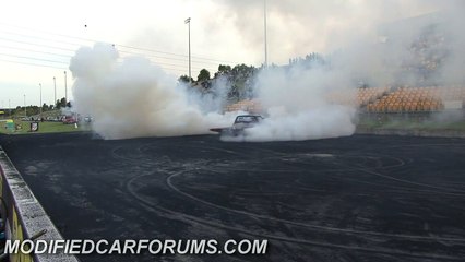 Holden One Tonner RAG383 burnout at Brasher Nats 2013