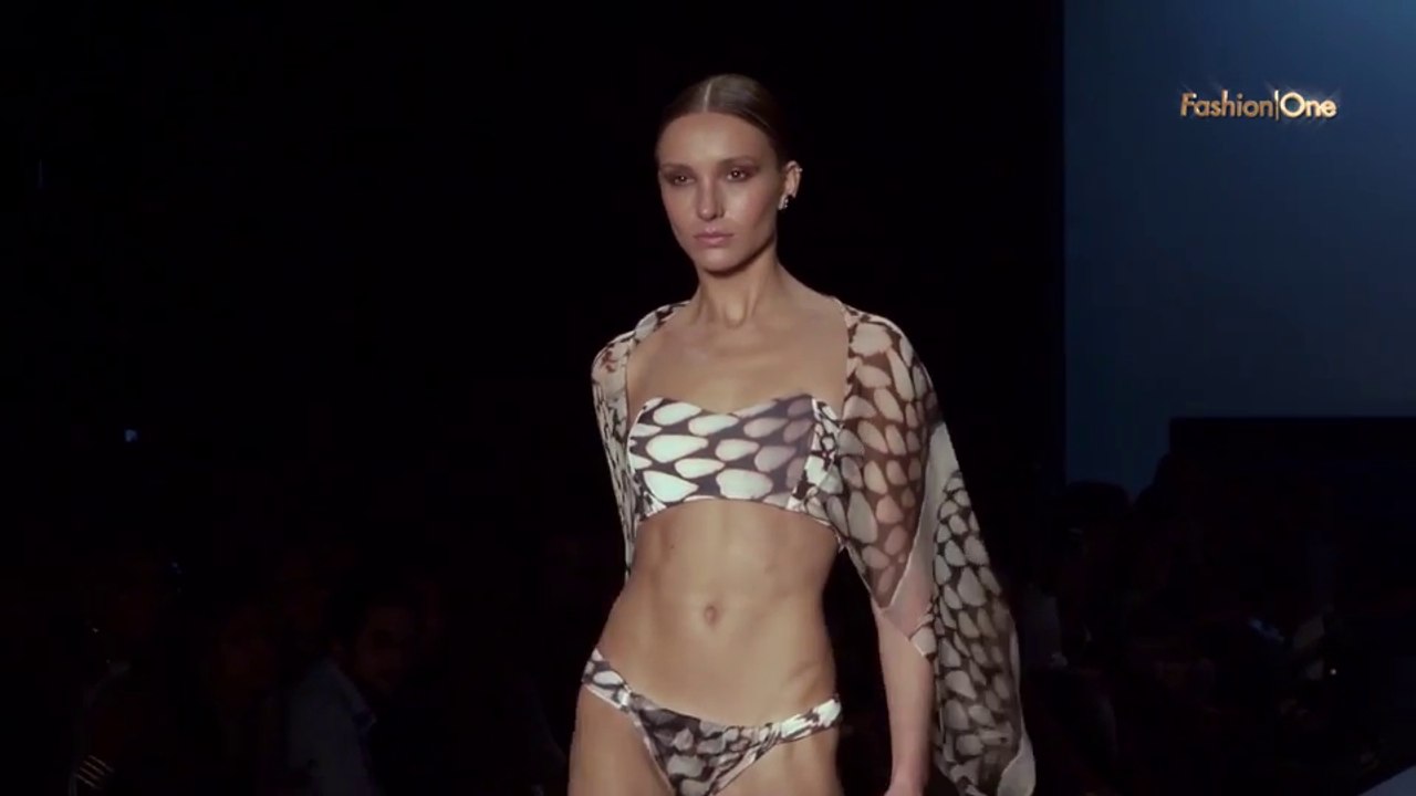 Swimwear Fashion Exposed Agua De Coco by Liana Thomaz Sao Paulo Fashion Week Ready-to-Wear Summer 2015