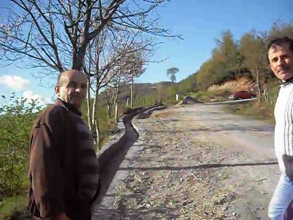 10.04.2015 köy ici yol betonlama (8)