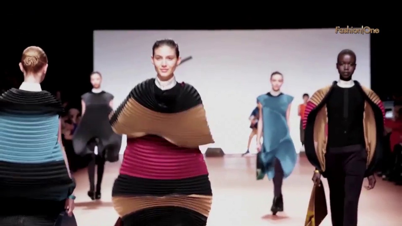 Backstage Issey Miyake Ready-to-Wear Paris Fashion Week Autumn Winter 2014-15