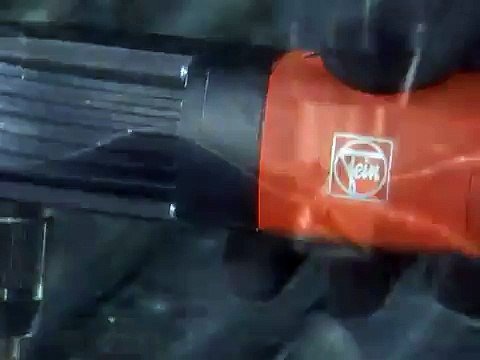 Máy cắt kim loại tấm, máy chuyên dụng cắt kim loại www maydanhbonginox com